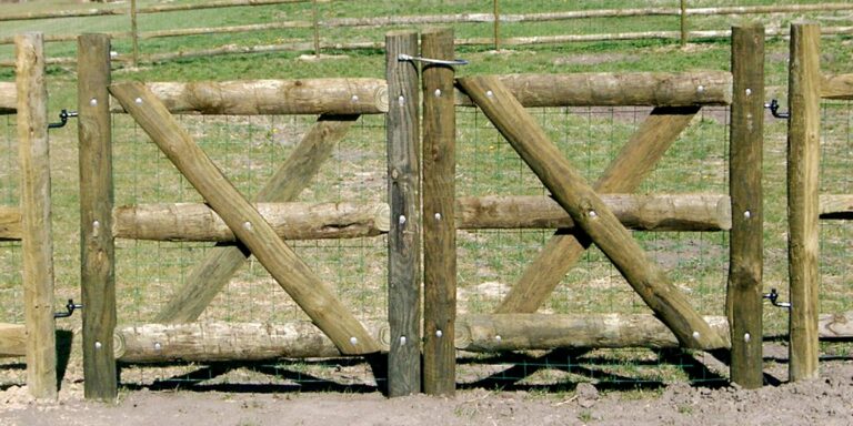 Pre-Assembled Fencing Gates